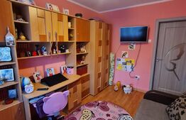 3 camere decomandate, 2 balcoane inchise, boxa, parcare, zona Parang