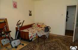 De inchiriat 1 camera, 28 mp, mobilat decent, zona Aleea Detunata!