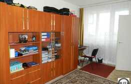 De inchiriat 1 camera, 28 mp, mobilat decent, zona Aleea Detunata!