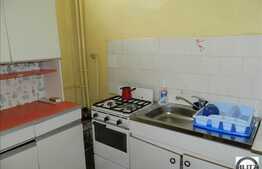 De inchiriat 1 camera, 28 mp, mobilat decent, zona Aleea Detunata!