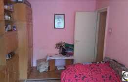 4 camere, decomandat, 77 mp utili, balcon, boxa la subsol, zona Hotel Royal!