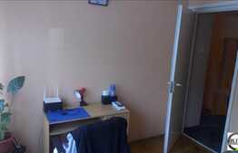 4 camere, decomandat, 77 mp utili, balcon, boxa la subsol, zona Hotel Royal!