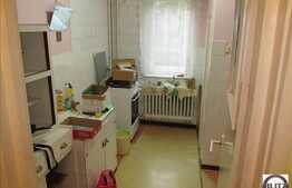 De vanzare apartament cu 3 camere, decomandat, 62 mp utili