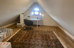 Apartament in vila, 4 camere, balcon, parcare, zona Taietura Turcului 