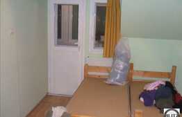 Apartament de inchiriat 3 camere, 85 mp, la mansarda, zona Eremia Grigorescu