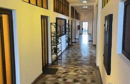 Spatiu de inchiriat pretabil birou/salon, 37mp, zona Bartolomeu