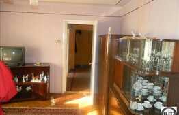 De vanzare 2 camere, 50 mp, balcon, zona Diana!