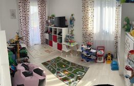 Apartament modern, 3 camere, 2 bai, parcare cu CF, zona Teilor