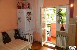 Vanzare apartament 2 camere si 2 locuri parcare, orientare S-V, zona Expo