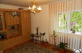 Vanzare apartament 2 camere si 2 locuri parcare, orientare S-V, zona Expo