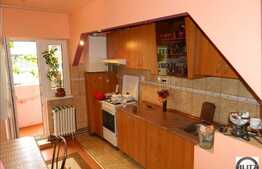 Vanzare apartament 2 camere si 2 locuri parcare, orientare S-V, zona Expo