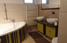 Duplex 4 camere, 130 mp, 500 mp curte, zona Primariei