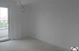 3 camere, 71 mp, decomandat,imobil nou, terasa, zona strazii Paris! Semifinisat!