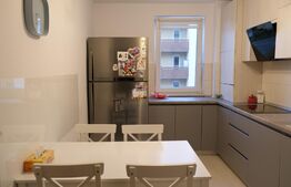 Apartament 3 camere, 78mp, zona Coresi