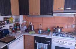 Vanzare apartament 3 camere, 55 mp, decomandat, zona strazii Uliului