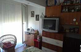 Vanzare apartament 3 camere, 55 mp, decomandat, zona strazii Uliului