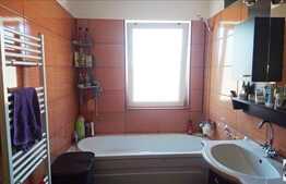 Vanzare apartament 3 camere, 55 mp, decomandat, zona strazii Uliului