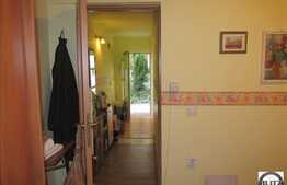 Garsoniera, 23 mp, boxa la subsol, imobil de tip casa/vila, zona strazii Paris!