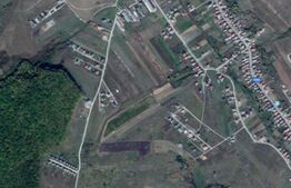 Teren intravilan, 8600 mp, cu doua fronturi stradale, Chinteni