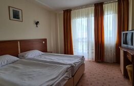 Pensiune turistica de vanzare, 1400 mp, Zona Predeal