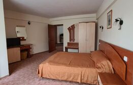 Pensiune turistica de vanzare, 1400 mp, Zona Predeal