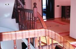 Casa de 500 mp utili, mobilata modern, 440 mp teren in Brasov !