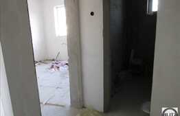 De vanzare mansarda cu 1 camera, 42 mp, decomandat!