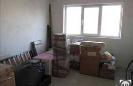 De vanzare mansarda cu 1 camera, 42 mp, decomandat!