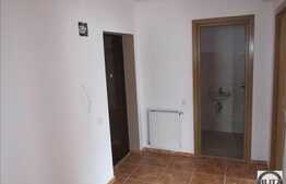 3 camere, 78.58 mp plus balcon 8.24 mp, zona aerisita!