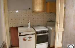 Vanzare apartament cu 3 camere si loc parcare, orientare E-V