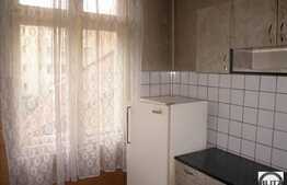 Vanzare apartament cu 3 camere si loc parcare, orientare E-V