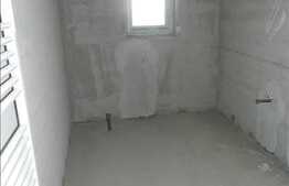 De vanzare, 2 camere, etaj intermediar, parcare inclusa, zona nou dezvoltata!