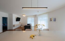 Apartament cu 4 camere, 107mp, lux, 2 parcari, zona UMF