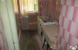 De vanzare apartament 3 camere, 51 mp, boxa la subsol, zona strazii Mehedinti