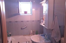 Apartament cu 4 camere, decomandat, spațios și complet mobilat