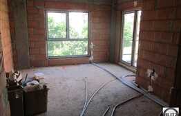 1 camera, 37 mp, imobil nou, balcon, izolat termic, zona strazii Plopilor