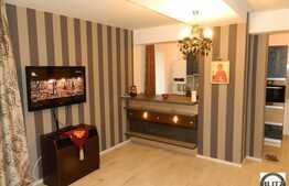 Vanzare apartament cu 2 camere, cu terasa si 2 locuri parcare, orientare S-V