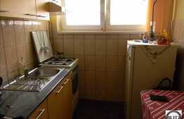 2 camere, 52 mp, decomandat, etaj intermediar, 1 balcon, zona Calea Floresti