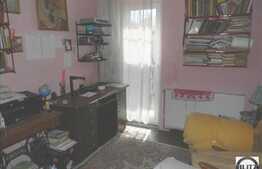 3 camere, 67 mp, boxa la subsol, logie 5 mp, izolat, zona strazii Primaverii