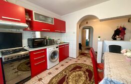 Apartament 3 camere, decomandate, 75 mp, 2 băi, zona Pod Calvaria