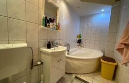 Apartament 3 camere, decomandate, 75 mp, 2 băi, zona Pod Calvaria