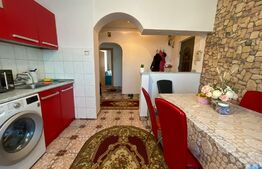 Apartament 3 camere, decomandate, 75 mp, 2 băi, zona Pod Calvaria