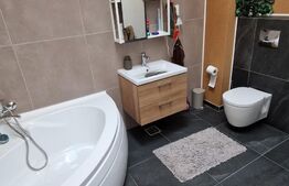 Apartament 3 camere, 86.4 mp, terasa 71 mp, parcare, zona Vivo