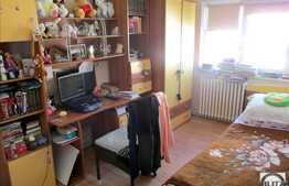 Vanzare 4 camere, 82 mp, decomandat, 1 balcon, zona Calea Floresti