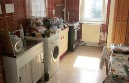 Vanzare 4 camere, 82 mp, decomandat, 1 balcon, zona Calea Floresti