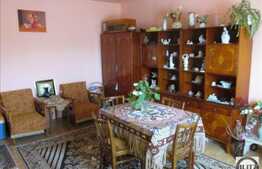 De vanzare 3 camere, 78 mp utili, decomandat, debara, zona strazii Plopilor!