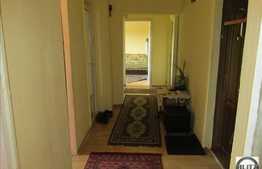 De vanzare 3 camere, 78 mp utili, decomandat, debara, zona strazii Plopilor!