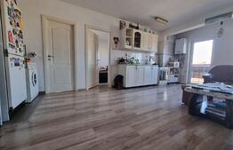 Apartament 2 camere, 43mp, ultracentral, etaj 2, parcare, zona Eroilor