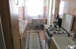 2 camere, 48 mp, decomandat, boxa la subsol, balcon, zona Calea Floresti