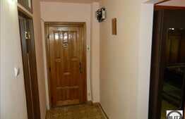 Vanzare apartament cu 3 camere , loc parcare, la 5 minute de Iulius Mall